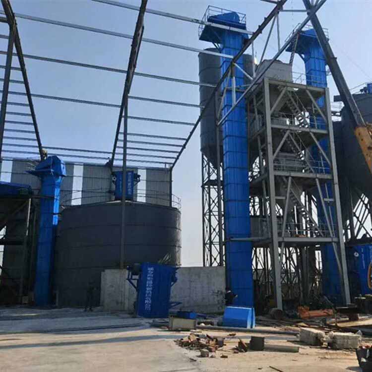 斗式提升機(jī)現(xiàn)場(chǎng)